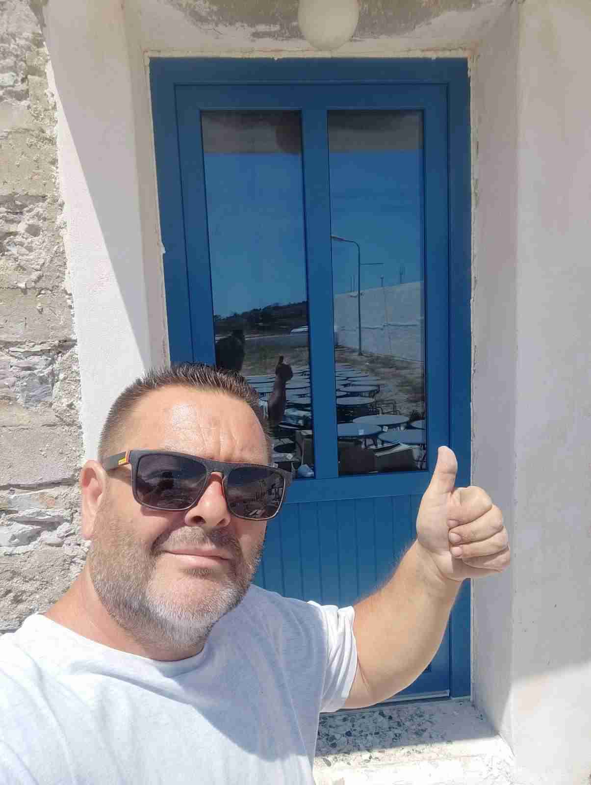 Δημοτικό Σχολείο Βαριδίου: Νέα πόρτα εισόδου και νέα κουφώματα