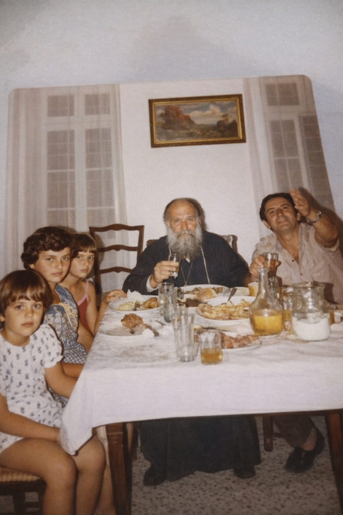 Οικογενειακή συγκέντρωση με φαγητό