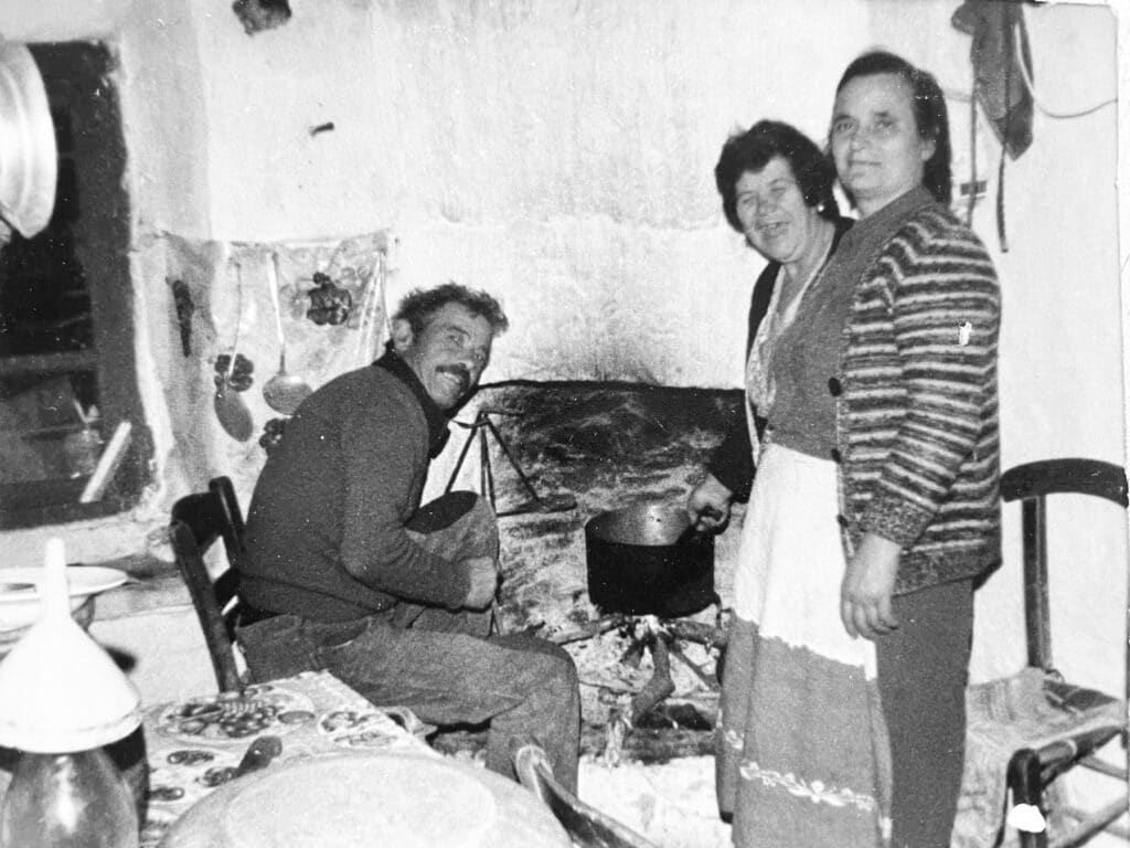 Μαγείρεμα σε παραδοσιακή κουζίνα